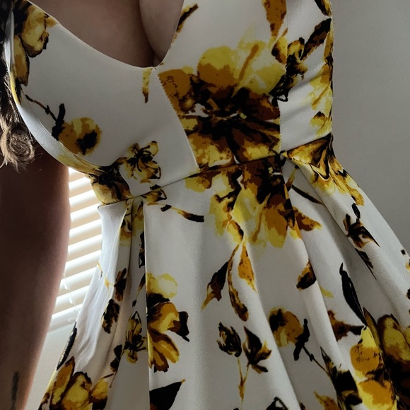 Fashion Nova summer dress date night outdoor event sexy cute pretty xs - Picture 4 of 5